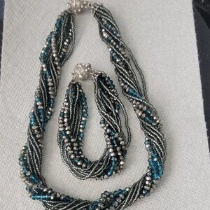 Premier Design Sparkling Matching Necklace and Bracelet